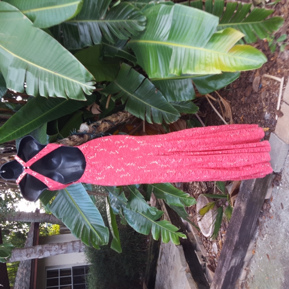 Laced and sequins cross back gown - Picture 5 of 7